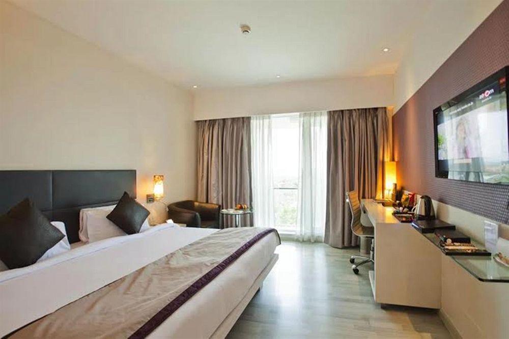 Spree Shivai Hotel Pune Pimpri-Chinchwad Zewnętrze zdjęcie