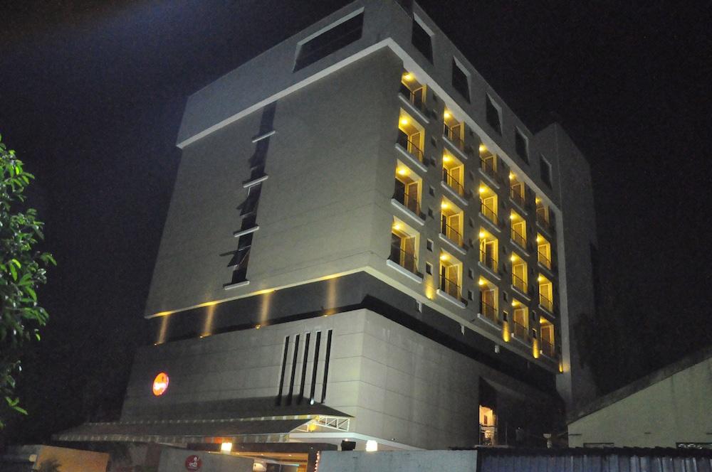 Spree Shivai Hotel Pune Pimpri-Chinchwad Zewnętrze zdjęcie