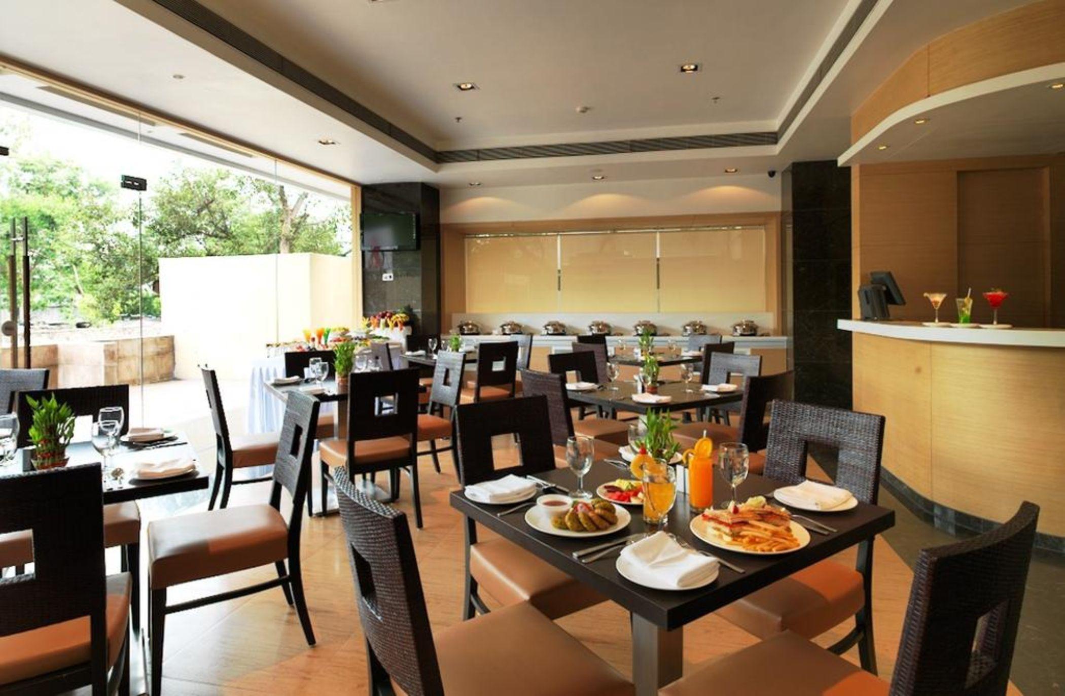 Spree Shivai Hotel Pune Pimpri-Chinchwad Zewnętrze zdjęcie